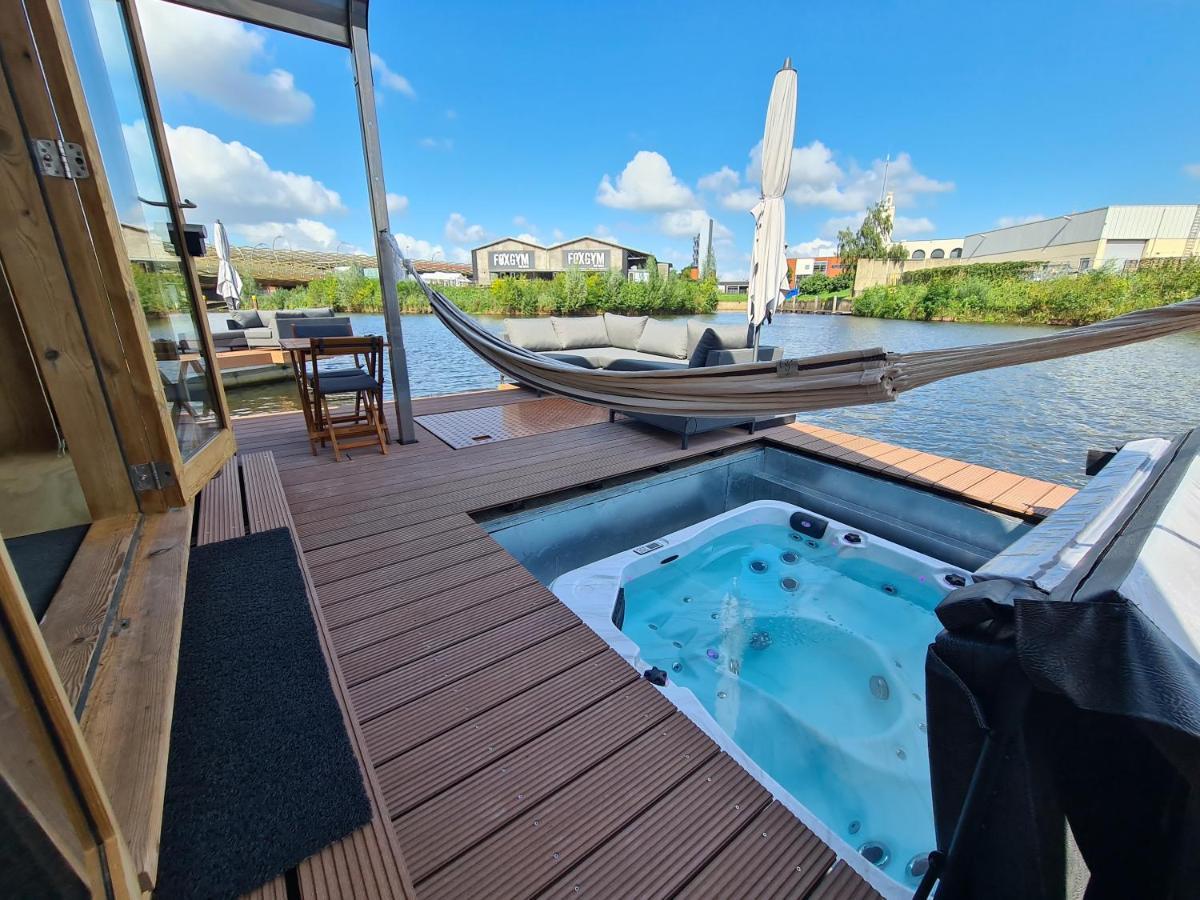 Wikkelboats @ Tramkade Den Bosch Villa Orthen Bagian luar foto